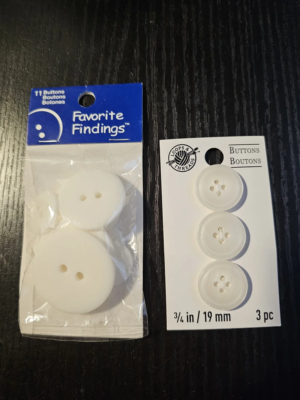 New Sewing Button Lot – Favorite Findings & Loops & Threads White Buttons (14 To